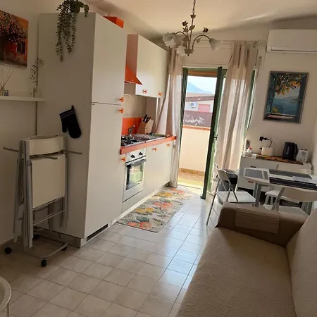 Beautiful, Sunny 70m2, Close To The Sea * Scalea